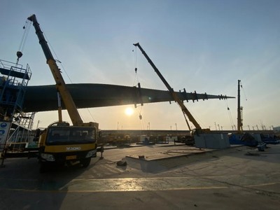 破纪录！世界最长90米风电玻纤叶片诞生，引领风力发电技术新纪元